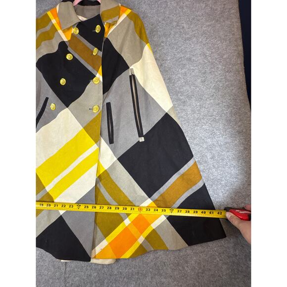 VINTAGE 60s Weatherbee Cape Womens Yellow Plaid Double Breasted Water Repellent - Picture 2 of 8